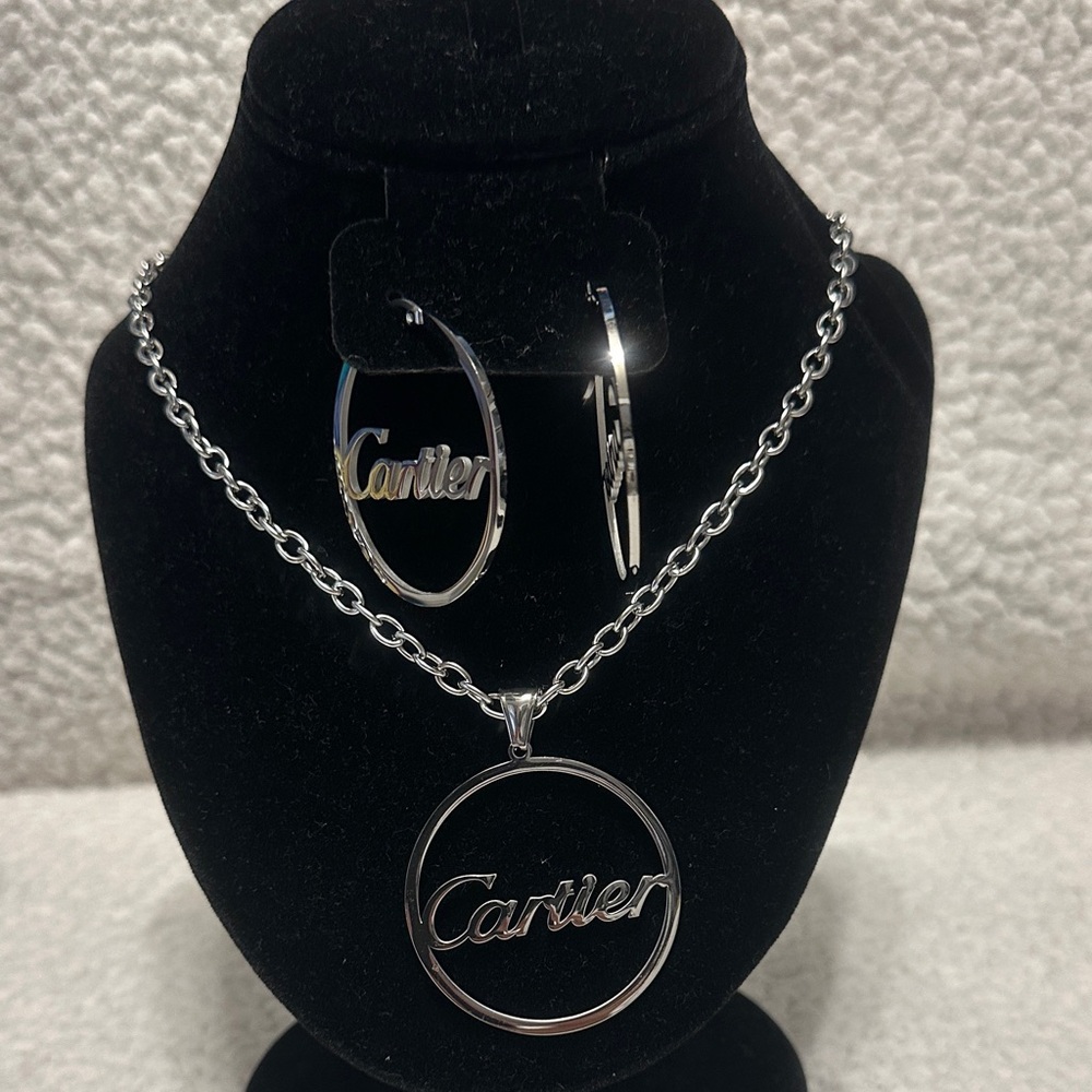 New Fashion Inspired Jewelry Set 
(NECKLACE & EARRING)